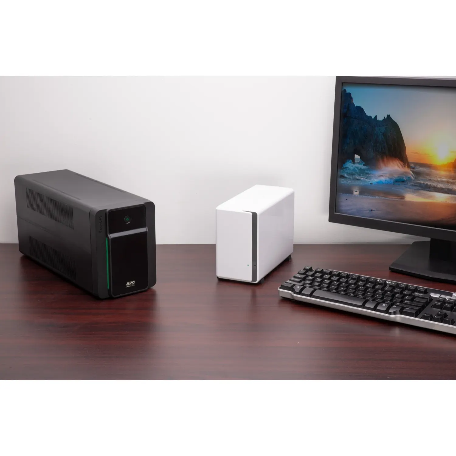 Line-Interactive ტიპის UPS APC Easy UPS 1600VA, 230V, AVR, Schuko Sockets