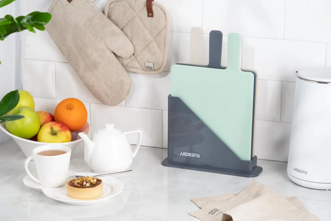 საჭრელი დაფა Ardesto Cutting boards set on stand Fresh 3 pcs.: 24,1*33*7,9 cm, plastic