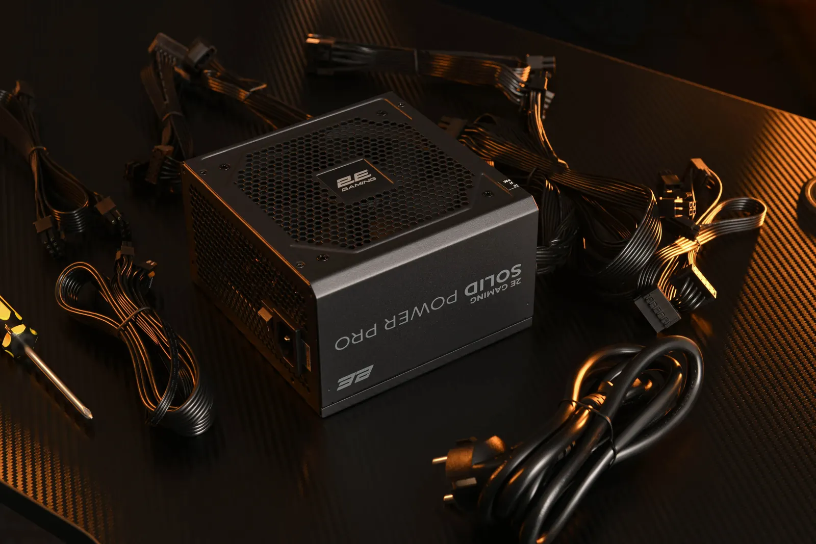 2E GAMING PSU Solid Power Pro (850W), >85%, 80+ Bronze, 120mm, 1xMB 24pin(20+4), 2xCPU 8pin(4+4), 3xMolex, 6xSATA, 4xPCIe 8pin(6+2), 1x12VHPWR, Semi