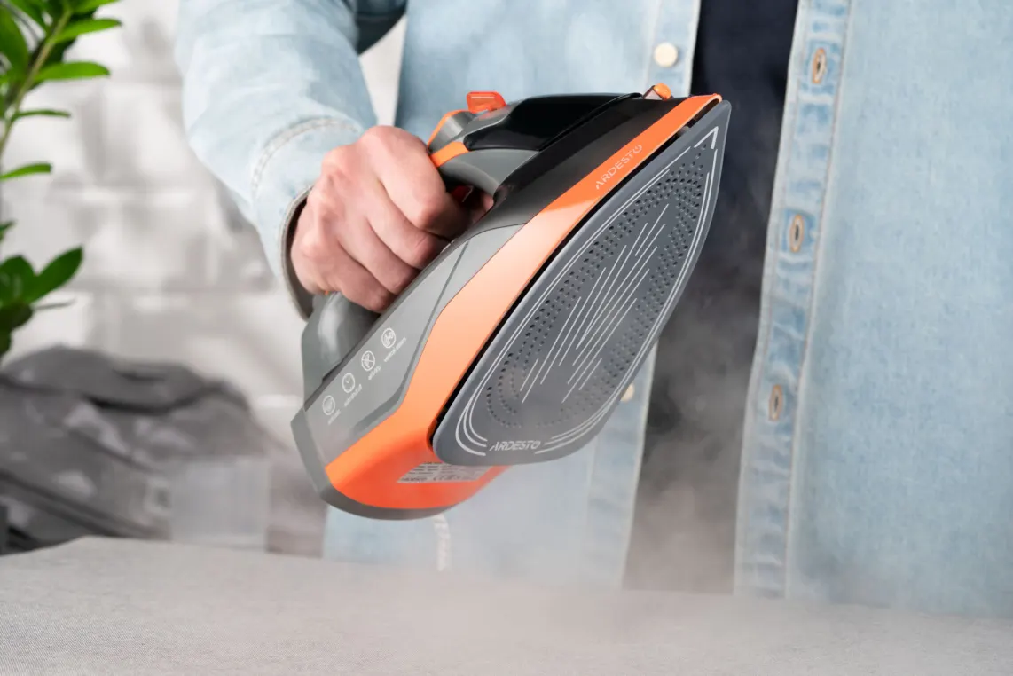 უთო Ardesto Iron IR-C2233-GR, 2200W, 340ml, steam boost, ceramic soleplate, black-orange
