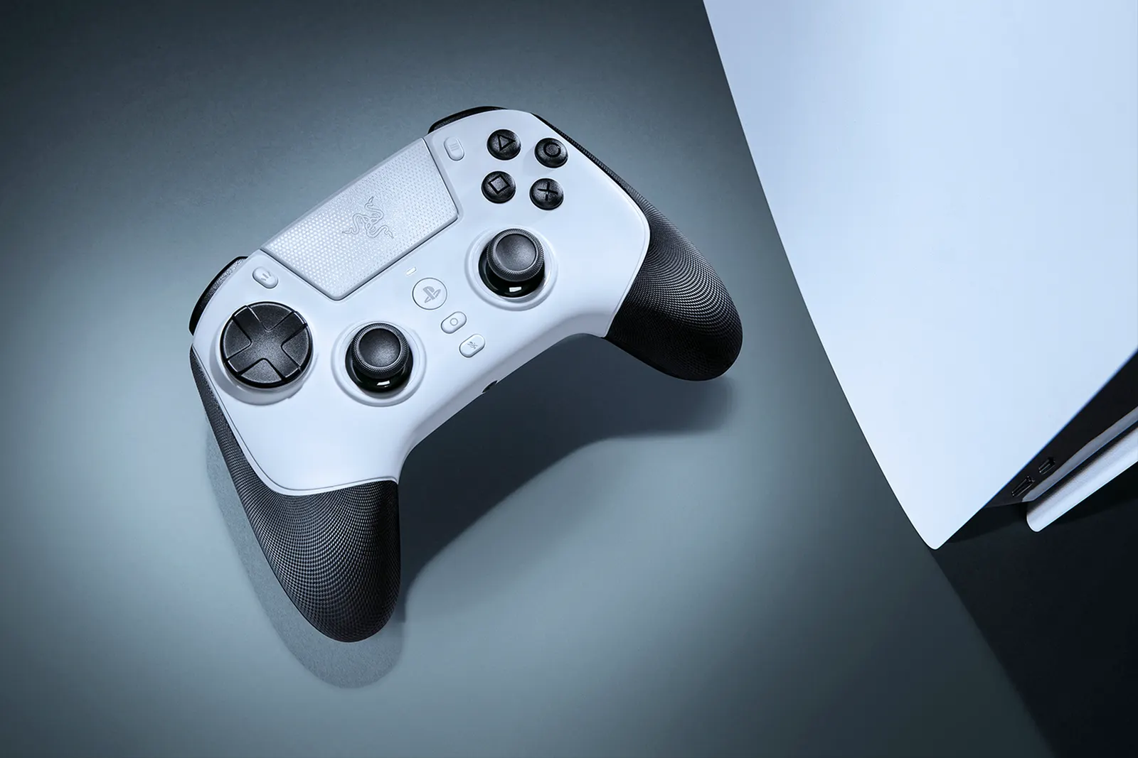 ჯოისტიკი Razer Gamepad Raiju V3 Pro for PS5&PC, USB-A/WL, white