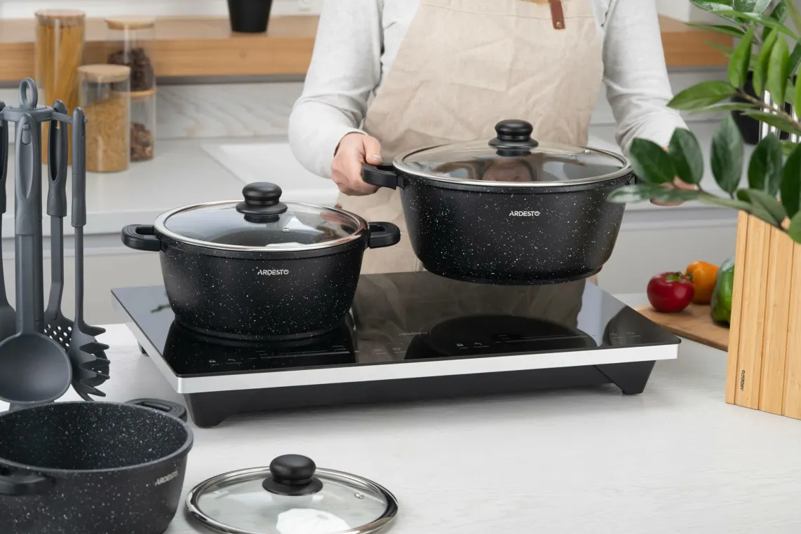 Ardesto Casserole with glass lid Gemini Anzio, 2.5l, aluminium, black