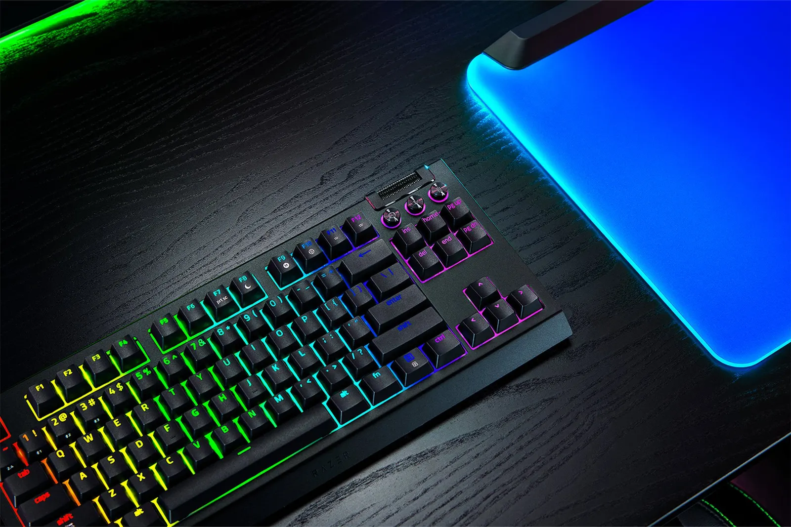 Razer Keyboard mechanical BlackWidow V4 TKL HyperSpeed, 87key, Orange Switch Gen-3, USB-A/WL/BT, EN, RGB, black