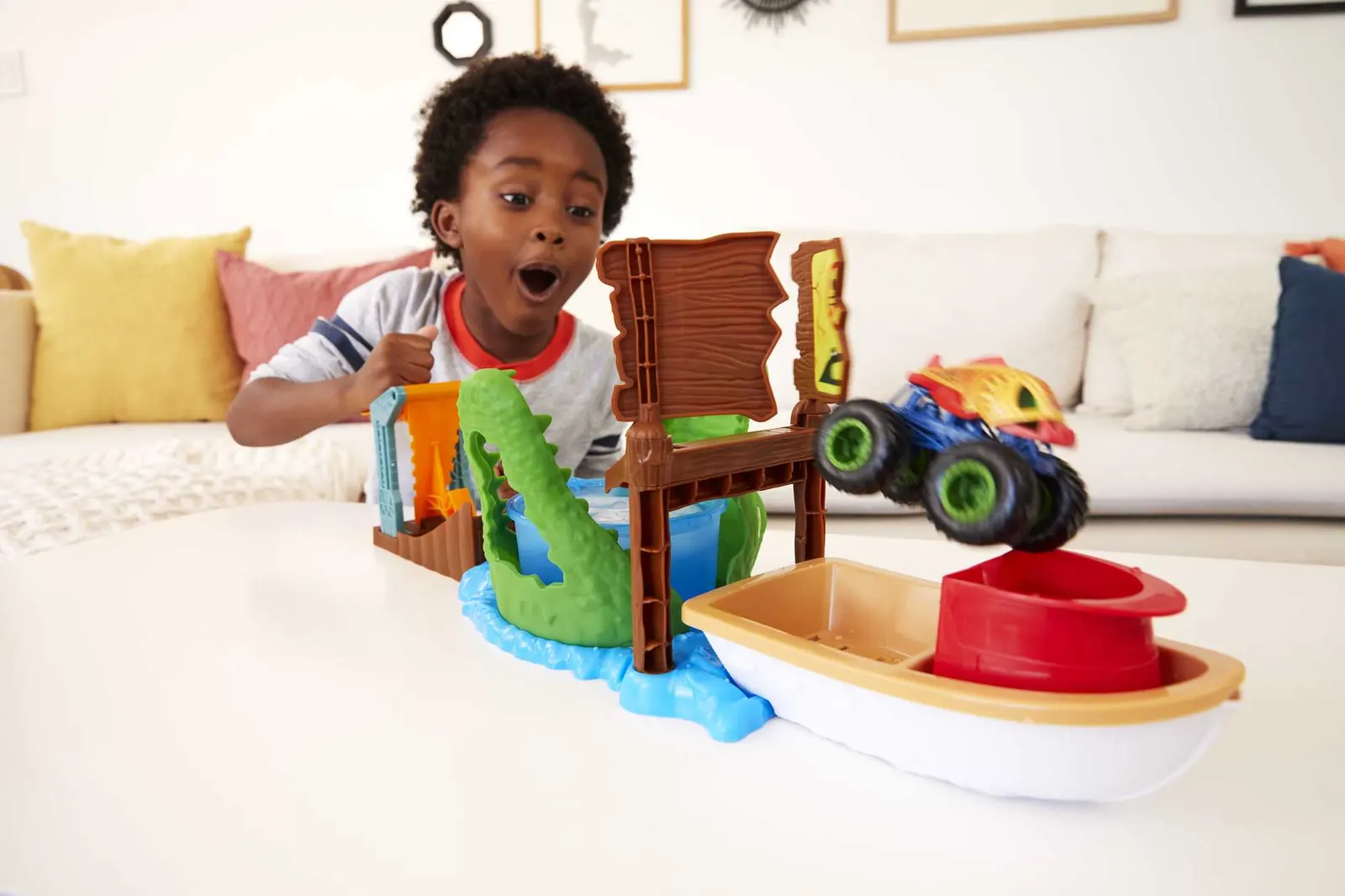 Mattel HWMT Color Shifters Playset