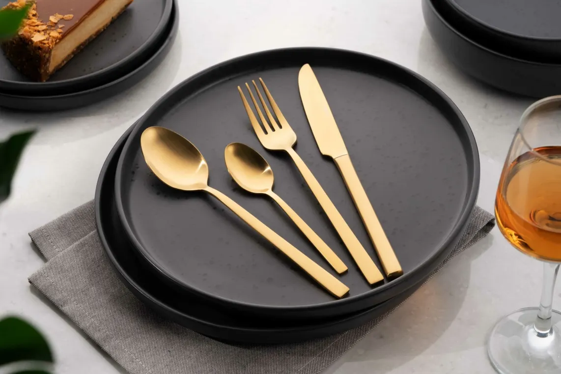 Ardesto Cutlery set Black Mars Favola, 4pcs, stainless steel, golden