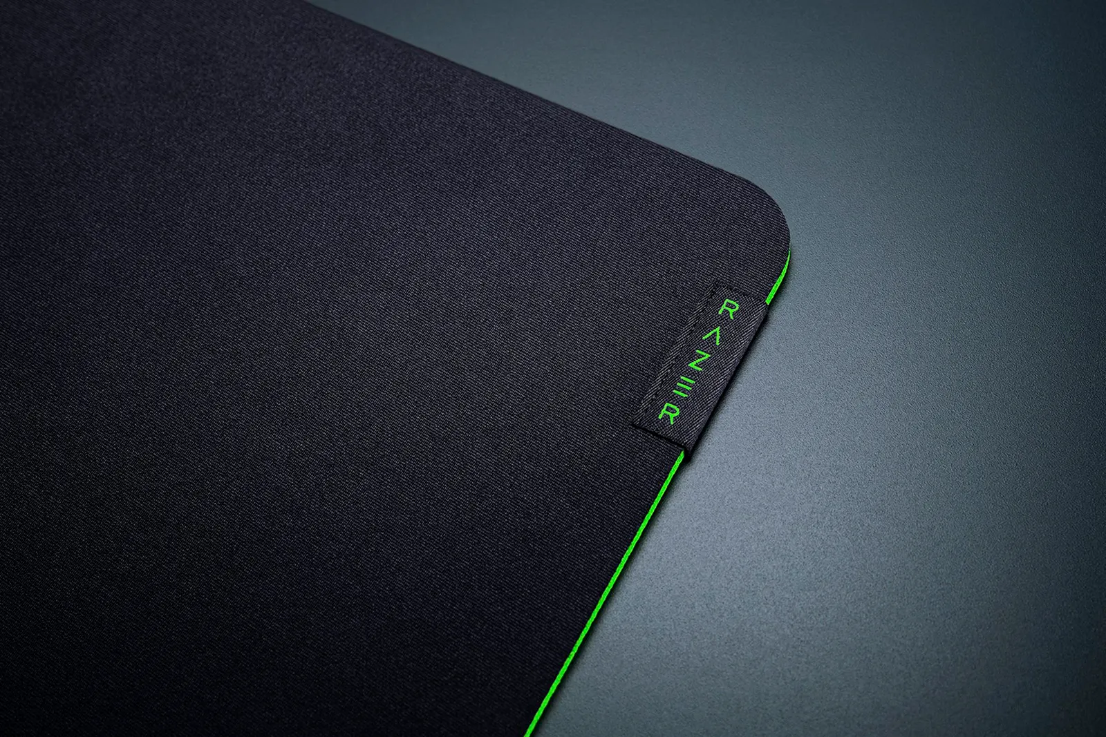 Razer Mouse Pad Gigantus V2, M (360x275x3mm), black