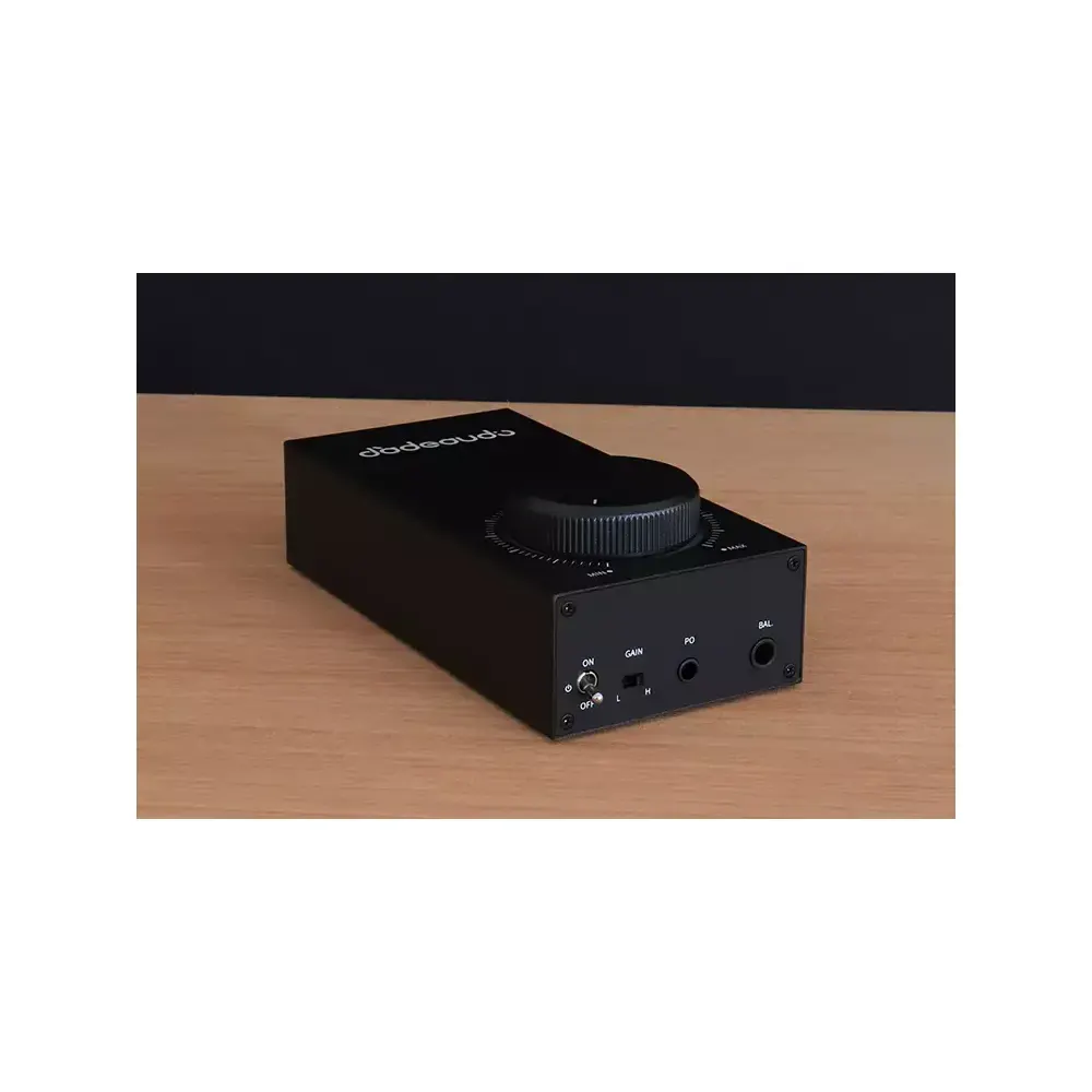 ყურსასმენის გამაძლიერებელი FiiO F3001 JadeAudio GGIGAS 1, RCA, 3.5mm, 4.4mm, High-Power Hi-Fi Desktop Headphone Amplifier, Black