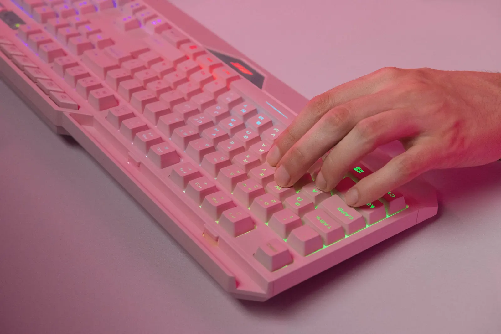 კლავიატურა 2E GAMING Membrane keyboard KG315 110key, USB-A, EN/UA, RGB, pink