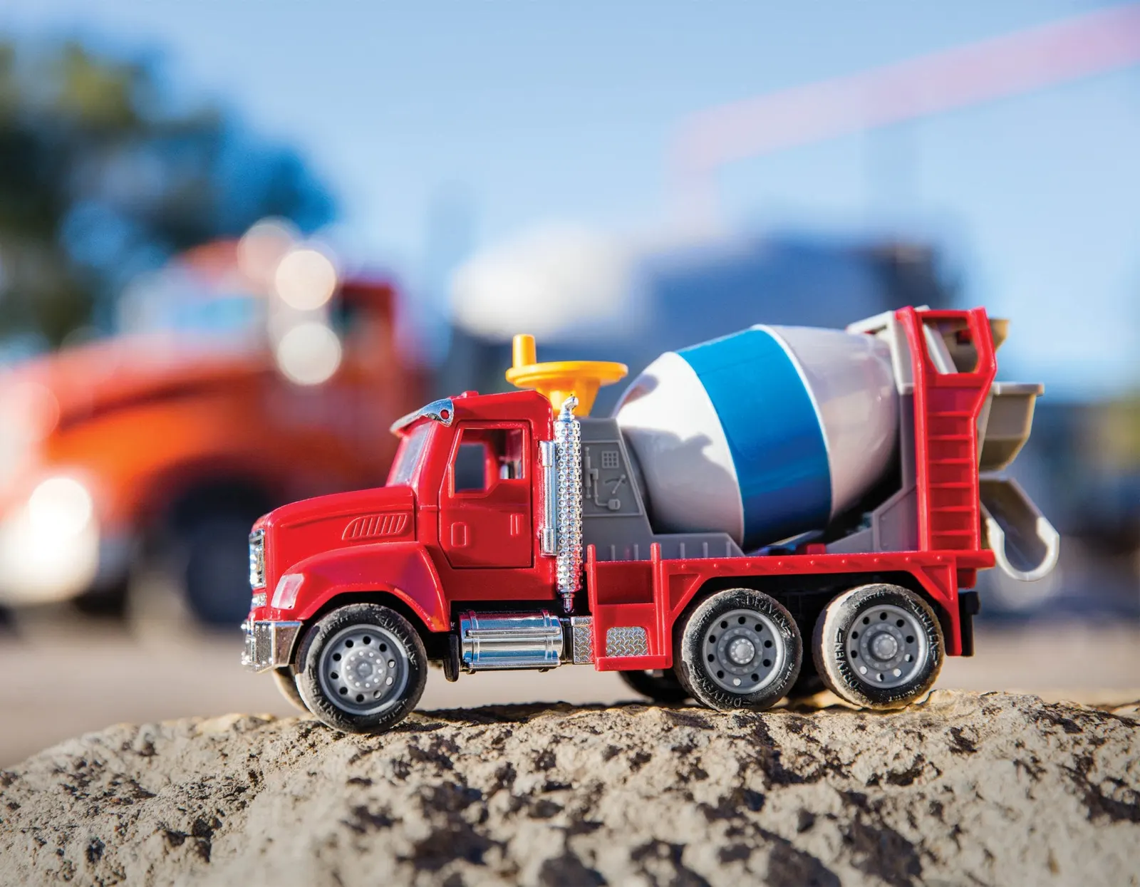 სათამაშო მანქანა DRIVEN MICRO CEMENT MIXER TRUCK