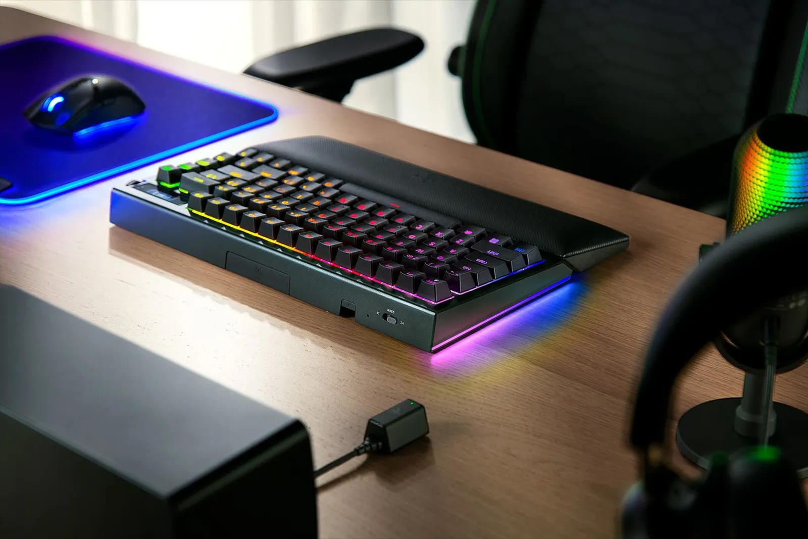 Razer Keyboard mechanical BlackWidow V4 Pro 75%, 81key, Mechanical Switches Gen-3, USB-A/WL/BT, EN, RGB, blck